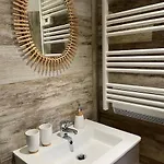 Charmant Studio דירה